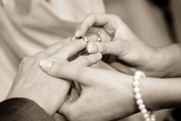 婚約指輪と結婚指輪の違いって？知っておきたい大切なルール。